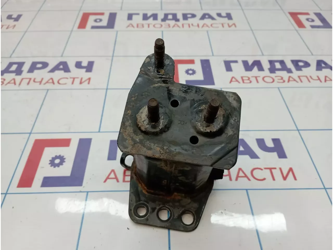 Кронштейн усилителя переднего бампера правый Toyota Land Cruiser Prado  (J150) 52025-60040